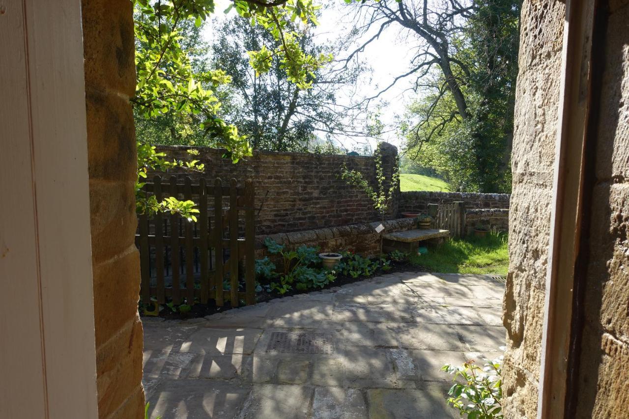 Shed End, In 18Th Century Lothersdale Mill Bd20 8En Экстерьер фото